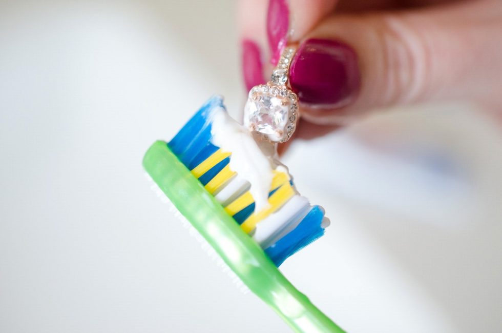 How to clean your Jewellery at home Hennick & Company